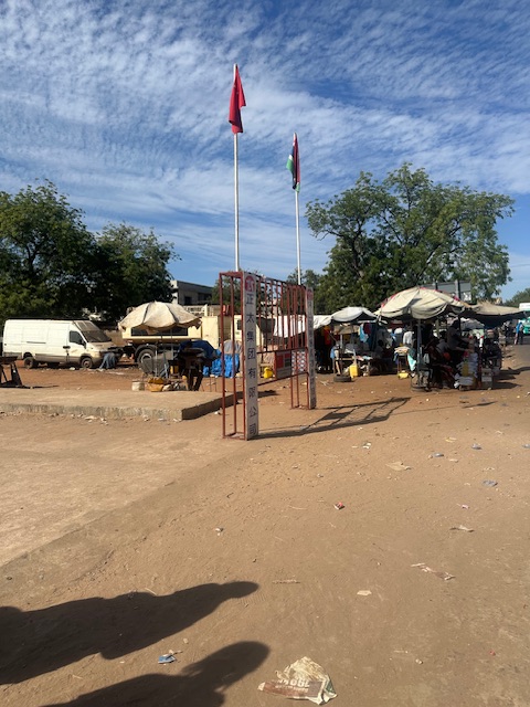 Frontera de salida de senegal y entrada en gambia