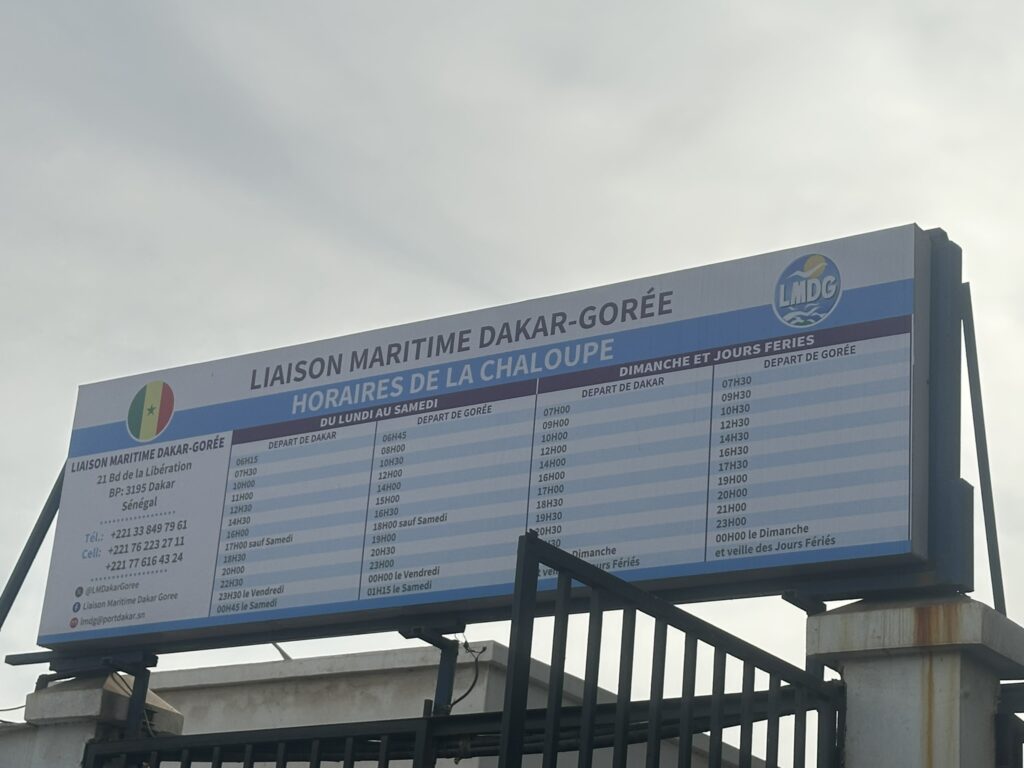 horarios del ferry para isla goree