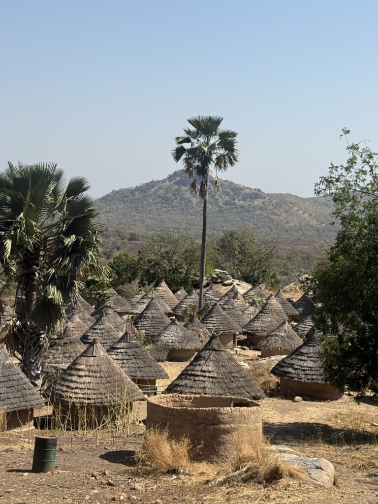 Vistas desde la colina del pueblo Bedick Andjel