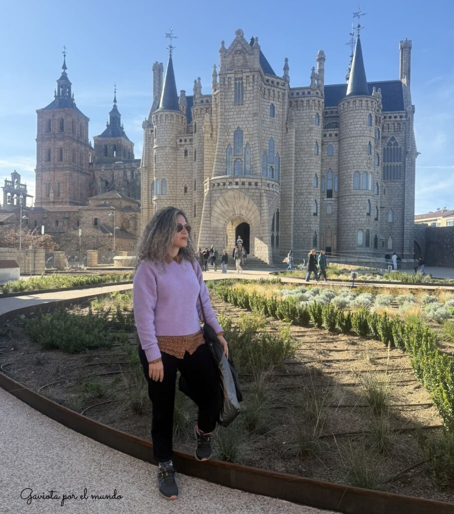  Palacio Episcopal de Astorga o Palacio de Gaudí 