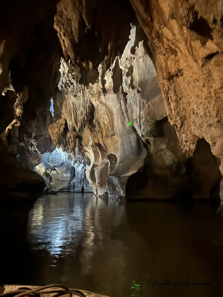 Tour por la Cueva del Indio en Viñales.