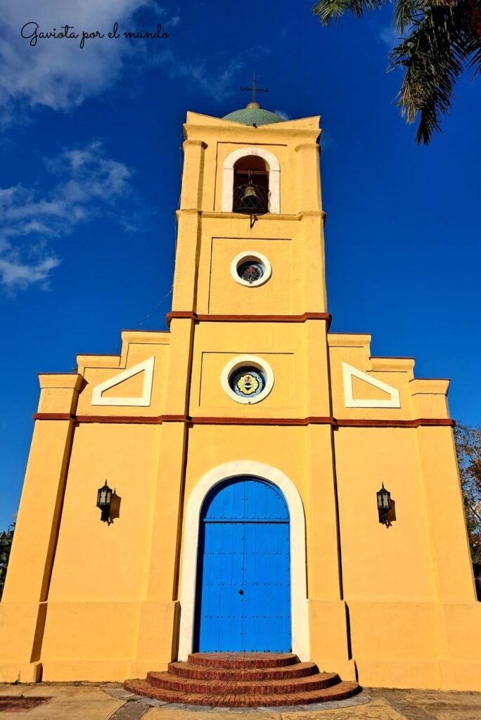 Iglesia en el centro de Viñales.
