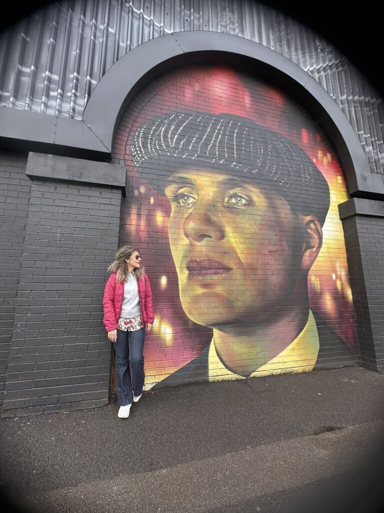 Cartel de los Peaky Blinders en Digbeth, Birmingham
