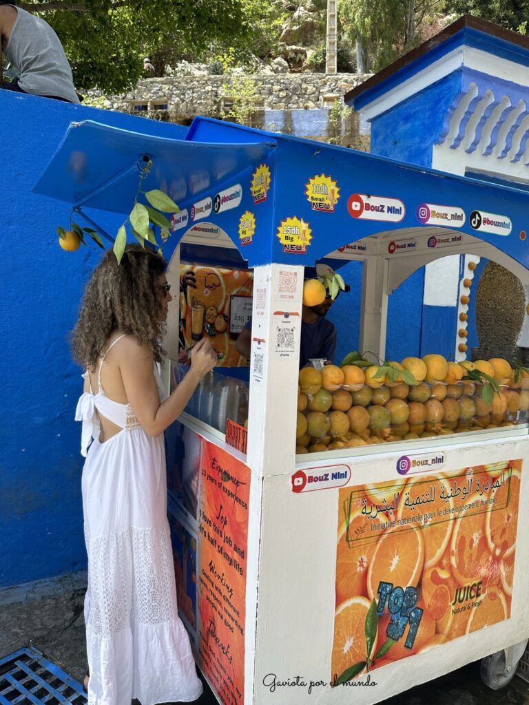 Puestos de naranjas en Chefchaouen
